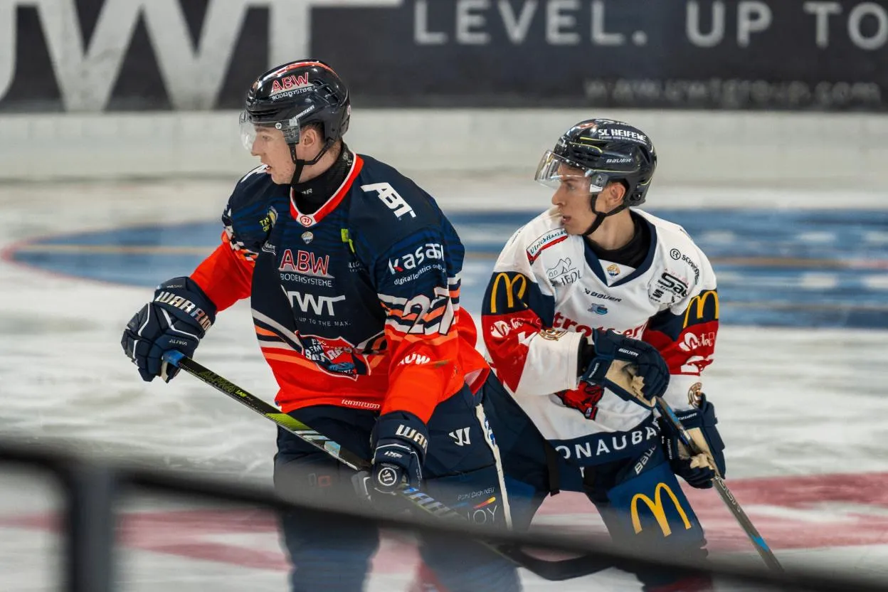 Eishockey Zweikampf